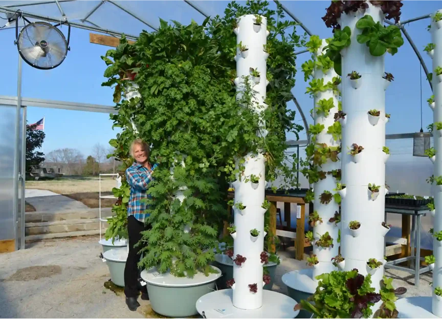 AQUAPONIC TOWER